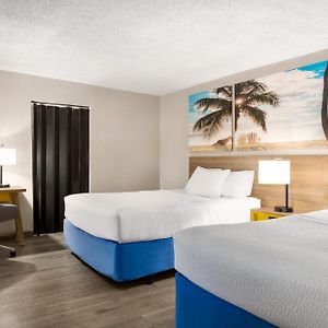 Queen Room Mobility or hearing accessible